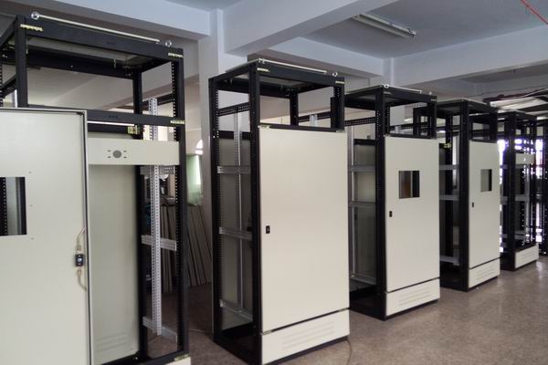 雷鸣镇控制柜-3683厂家控制柜检修需要注意的